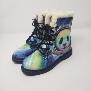 Yes We Vibe Astro Panda Faux Fur Lined Winter Boots Men’s 7.5 Women’s 8